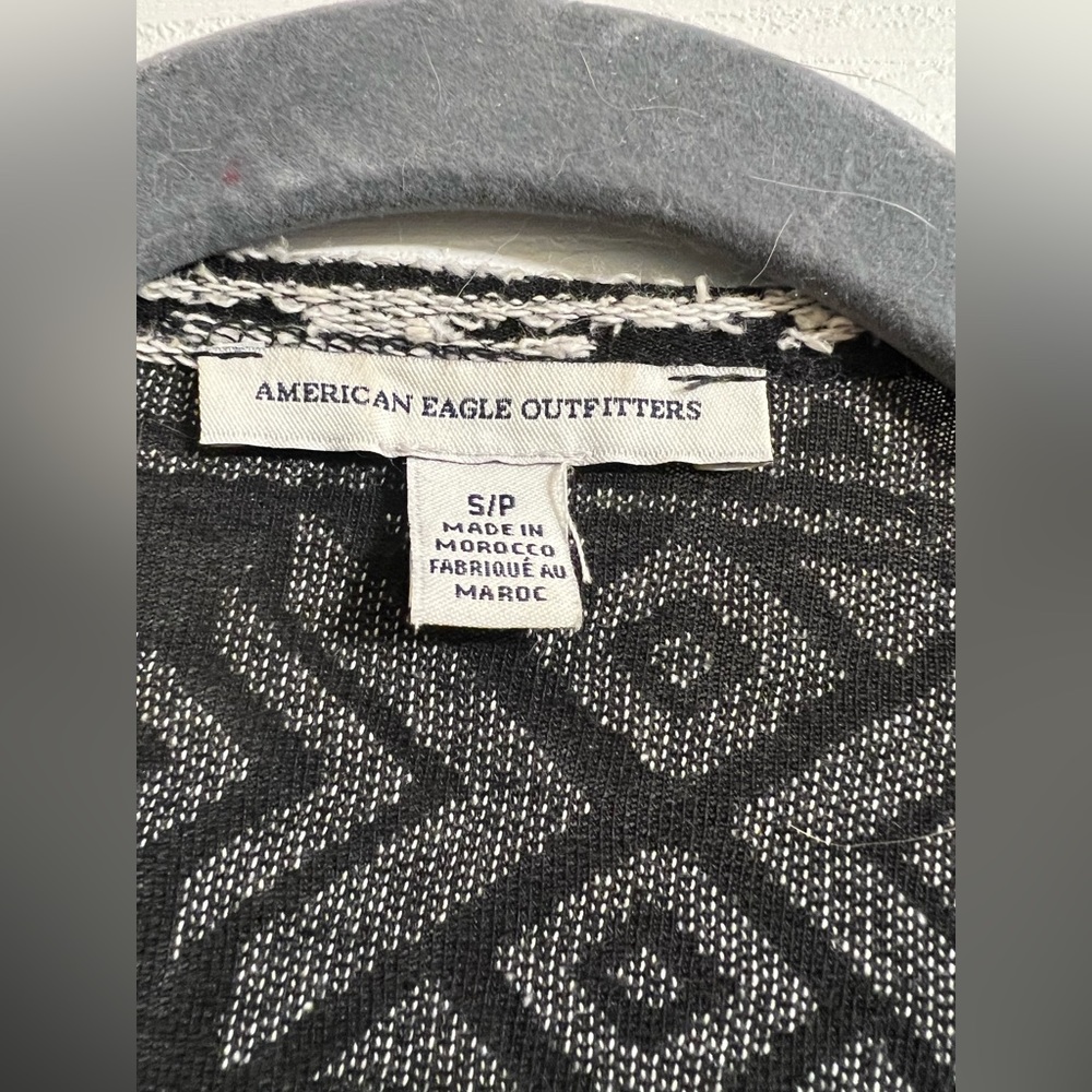AE Distressed Cardigan - Picture 5 of 6